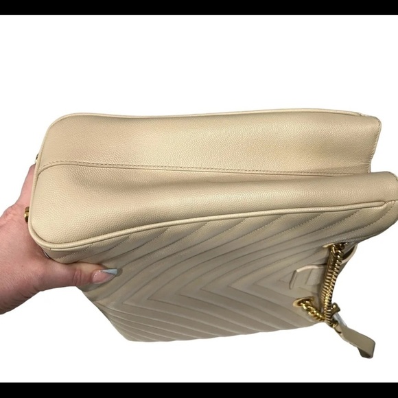 Authentic Saint Laurent YSL Grain De Poudre Matelasse Shoulder Tote in Tan Gold - Picture 4 of 16